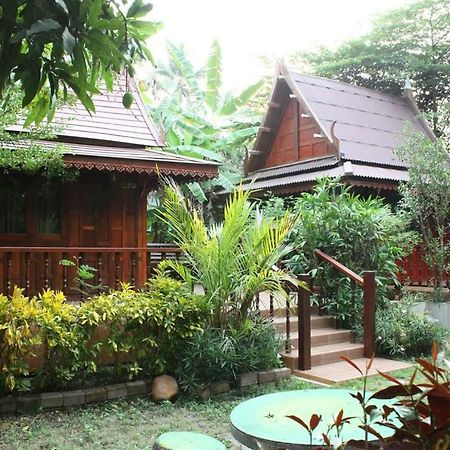 Resort Baan Mai Chai Khlong 암파와 외부 사진