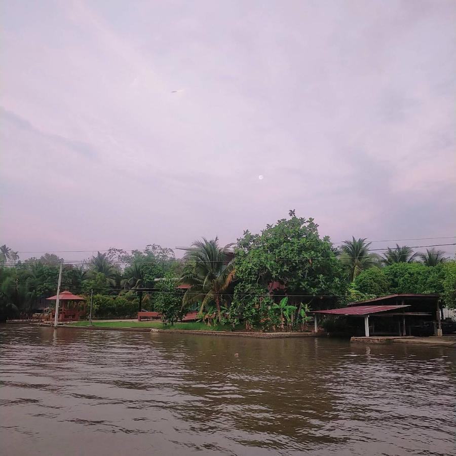 Resort Baan Mai Chai Khlong 암파와 외부 사진